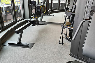 Fitnessstudio im SANA Hotel in Berlin mit REGUPOL sonusfit und einem REGUPOL everoll Sportbodenbelag.