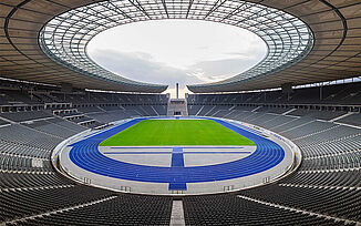 Das blaue Wunder von Berlin: Die REGUPOL LeichtathletikbahnThe REGUPOL athletic track