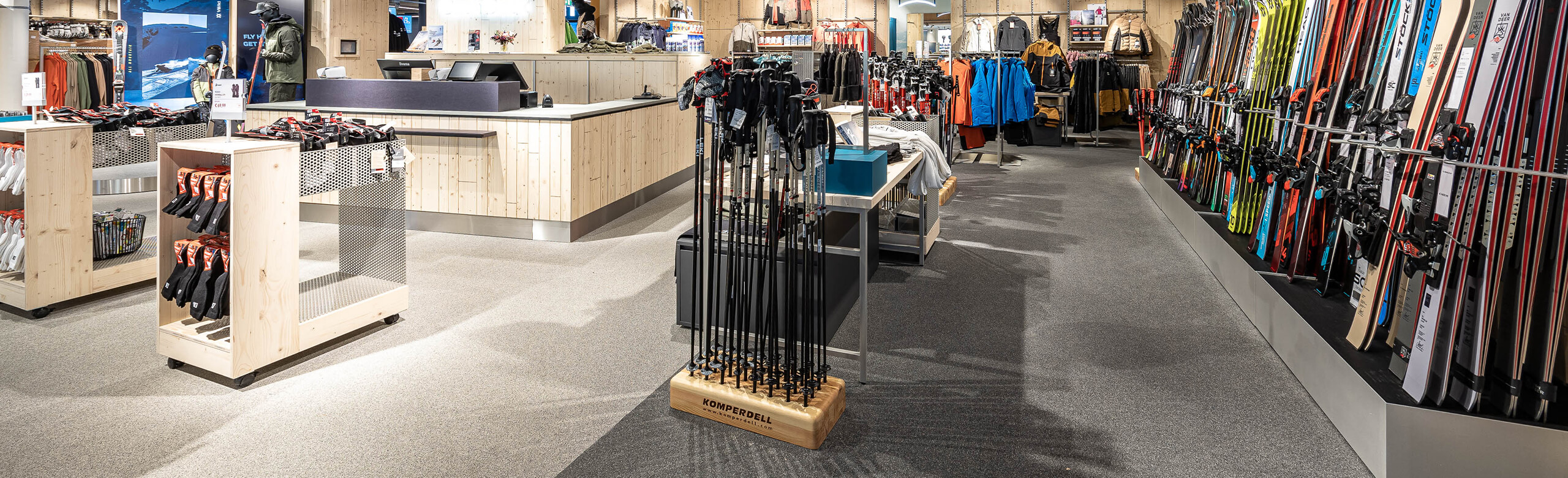 REGUPOL everroll ultimate in a Bründl Sports Shop in Zell am See, Austria Shop of Bründl Sports in Zell am See, Austria, with REGUPOL everroll alpine ultimate